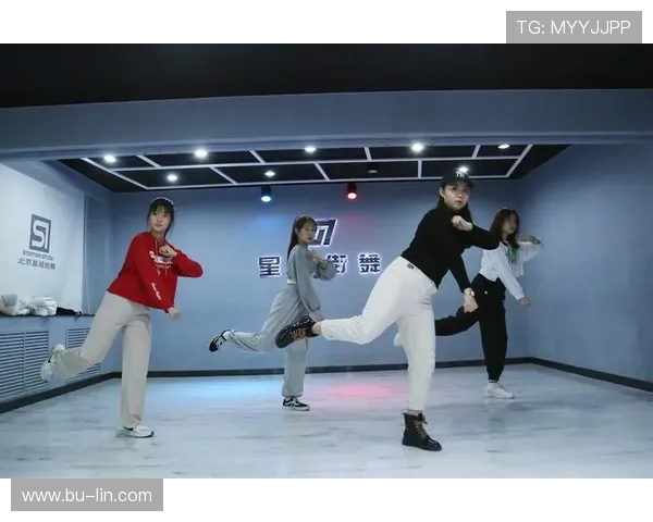 街舞逆袭:上海街舞队的奋斗与荣耀之路全景记录 街舞逆袭:上海街舞队的奋斗与荣耀之路全景记录