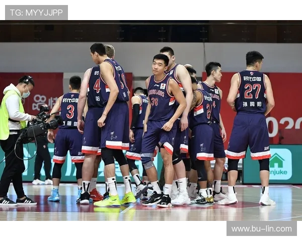 2015年亚锦赛男篮精彩对决回顾菲律宾队的表现与战术分析